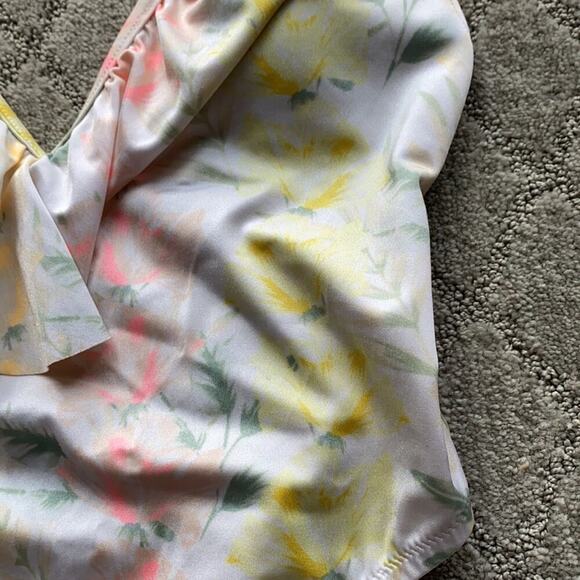 PINK White Shine Floral Ruffle Deep V swimsuit summer vacation beach - Picture 4 of 6